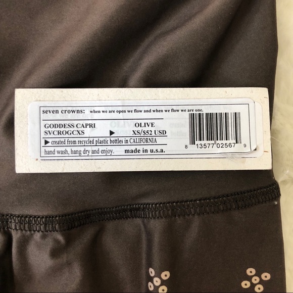 NWT Teeki Goddess Capri leggings seven crowns XS - Picture 6 of 8